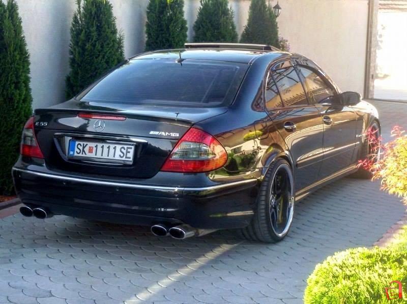 Мерседес е 55 амг